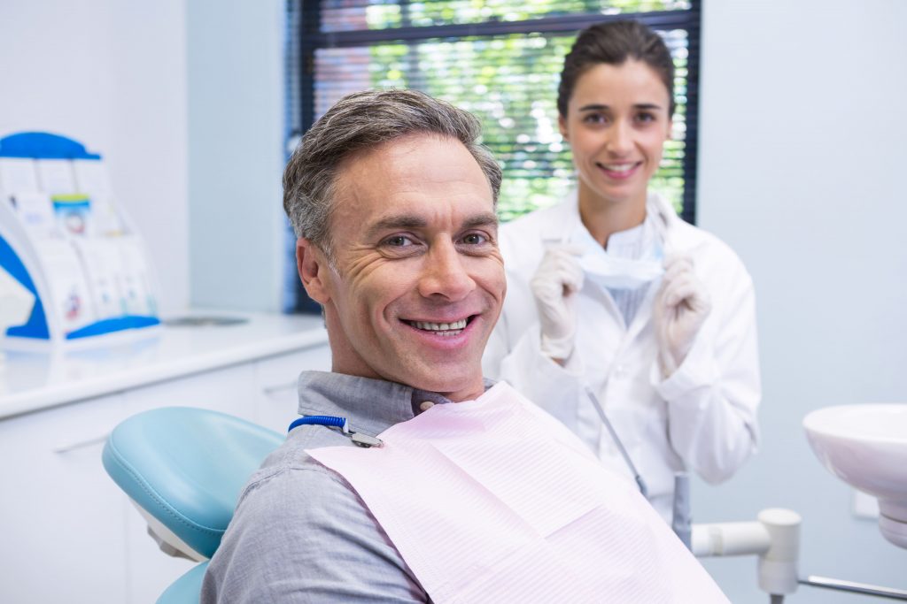 sostituire i denti mancanti con l'implantologia dentale